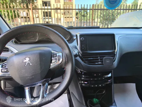 Peugeot 208 2014 Allure