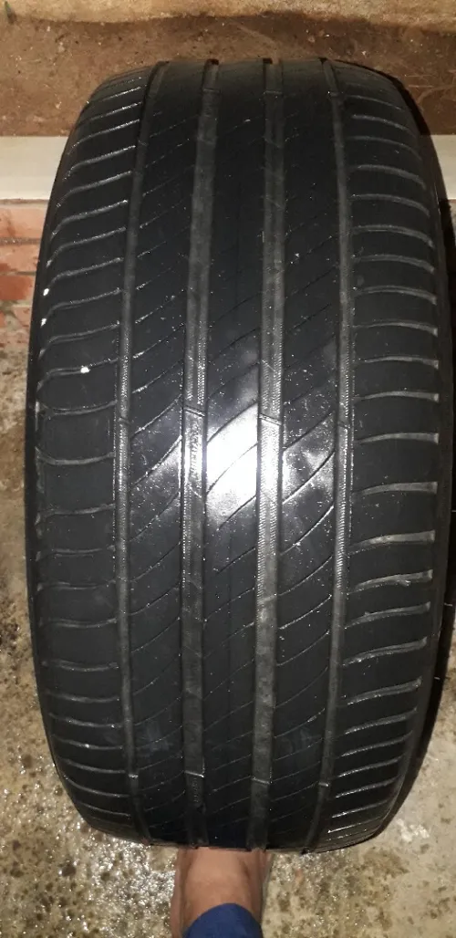 Pnus Michelin 235/45/R18