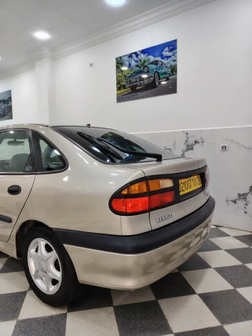 Renault Laguna 1 2001 Laguna 1