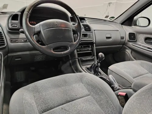 Renault Laguna 1 2001 Laguna 1