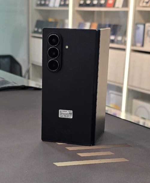 SAMSUNG Z fold 7