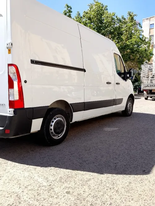 Renault MASTAR 2013