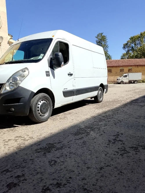 Renault MASTAR 2013