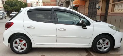 Peugeot 207 2012 