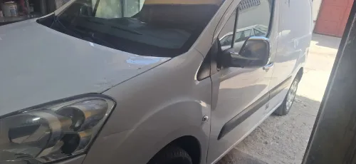 Peugeot Partner 2014 b9