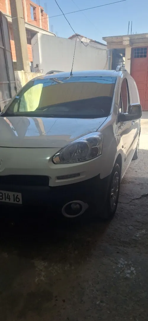 Peugeot Partner 2014 b9