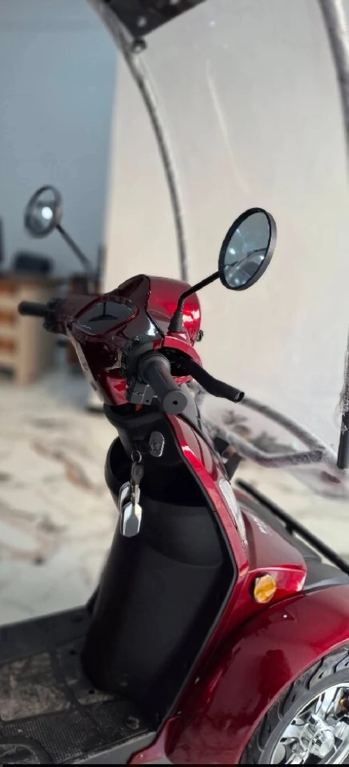 Scooter Moto tricycle électrique 3 roues 4 roues