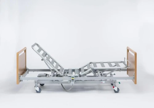 Lit médicalisé électrique en bois hêtre invacar SB 755