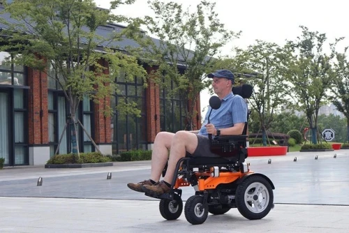 Fauteuil roulant électrique prestige siège auto confort 