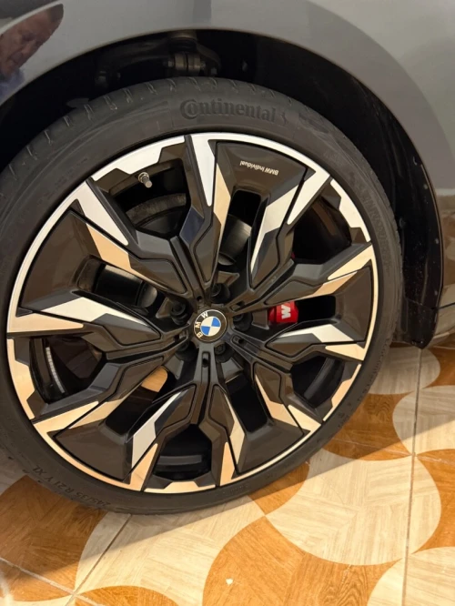 BMW Série 5 2025 Pak m xdrive invidualle