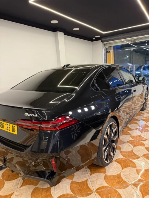 BMW Série 5 2025 520d xdrive invidualle
