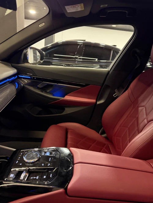 BMW Série 5 2025 Pak m xdrive invidualle