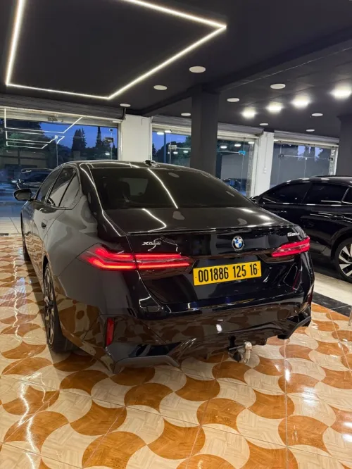 BMW Série 5 2024 Pak m xdrive invidualle
