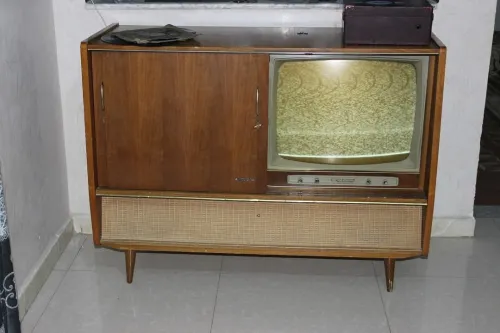 Radio tourne disque télévision 