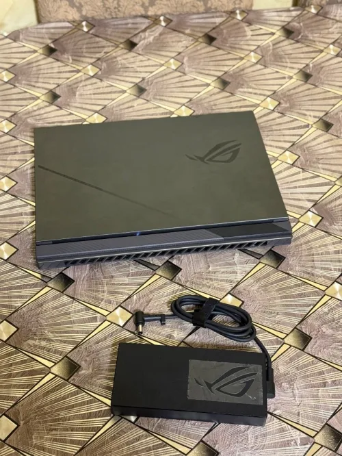 ASUS ROG STRIX G16 G614FR-S5081X BATTERIE 100%