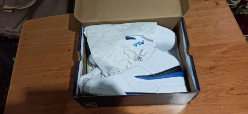 Fila F13