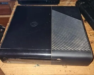 XBOX 360 ULTRA SLIM