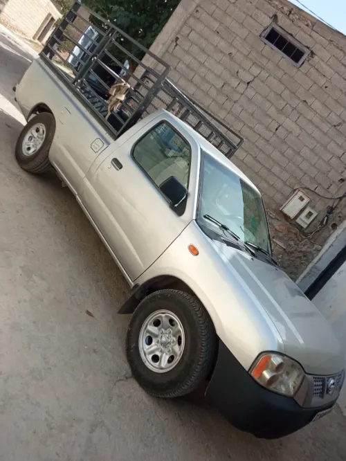 Nissan Pickup 2013 Hord body