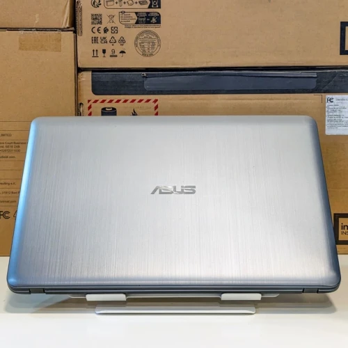 Asus Notebook X541U i3-6006U (6th gen) 4GB RAM DDR4 256GB SSD 15.6"