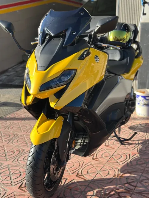 Yamaha Tmax 2022