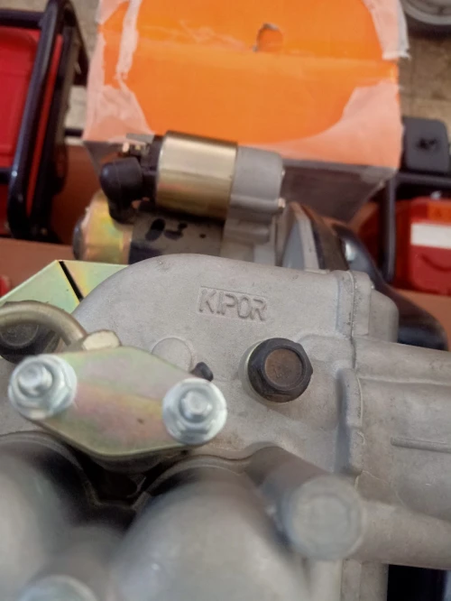 Moteur diesel KIPOR arbre conique démarrage électrique 186FA