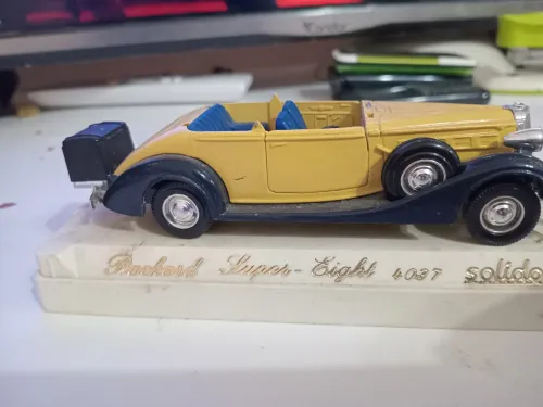 voiture miniature