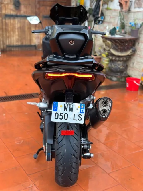Yamaha Tmax 562 dark magma 2024