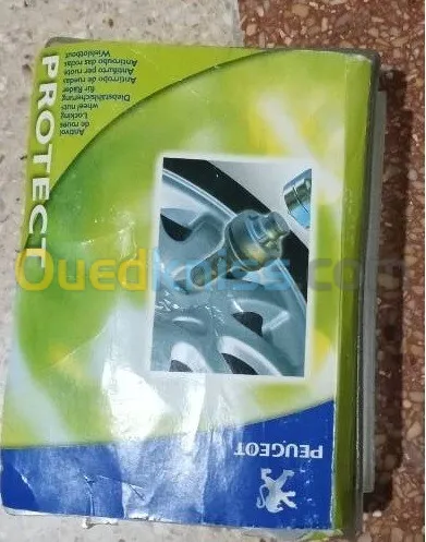 goujon (fixation antivol de roues de voiture Peugeot