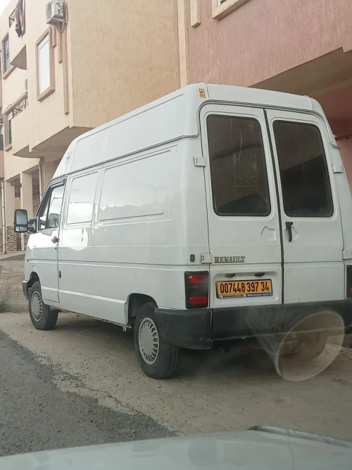 Renault Renaut trafic 1997 0 retouche
