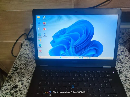 Dell latitude E7470 i5 6 ème G 8gb 256 gb ssd