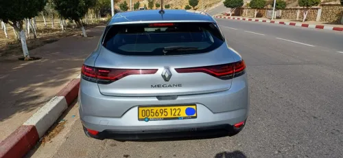 Renault Megane 4  2022 Itens