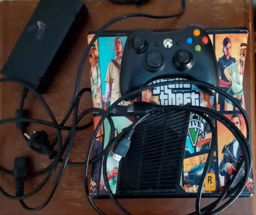 Xbox 360 Slim