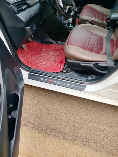 Toyota Yaris Sedan 2016 Play