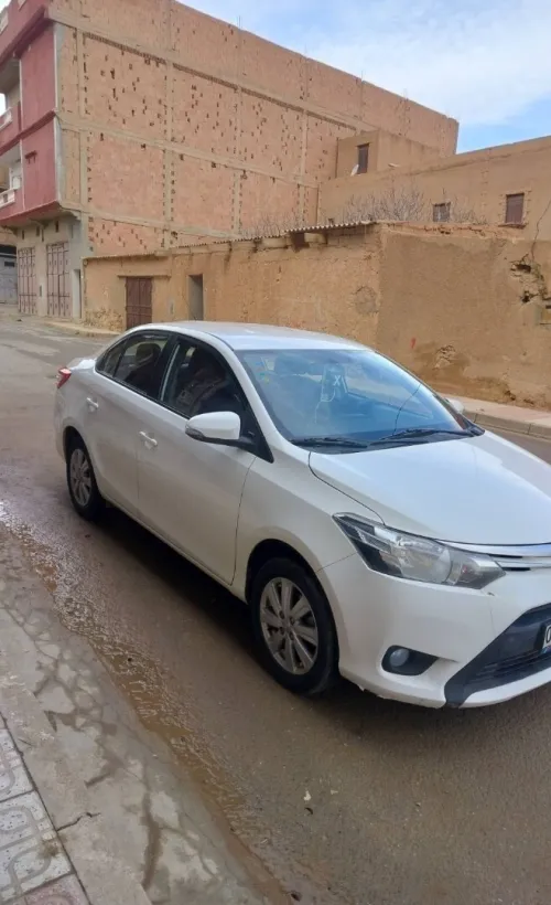 Toyota Yaris Sedan 2016 Play