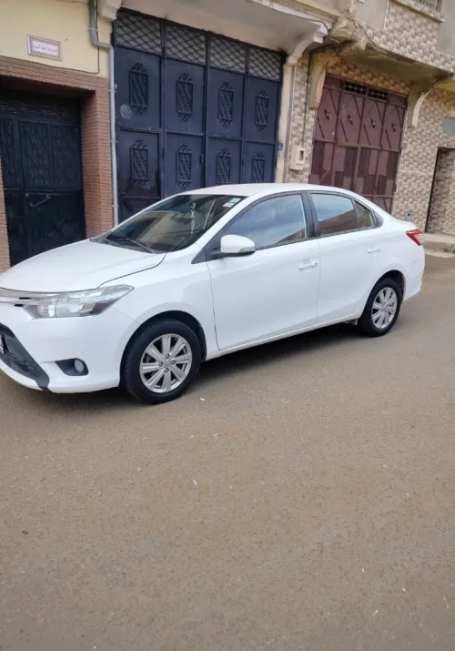Toyota Yaris Sedan 2016 Play