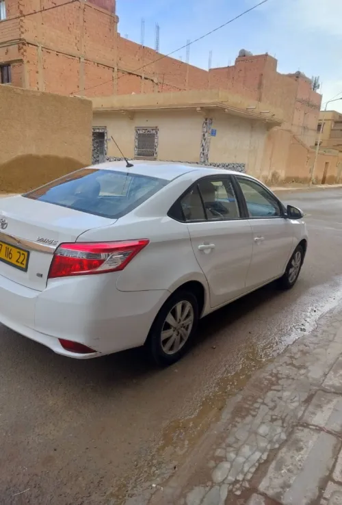 Toyota Yaris Sedan 2016 Play