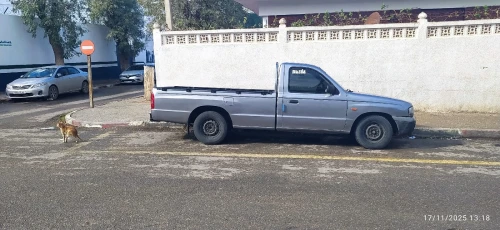 Mazda Hamama 2005 