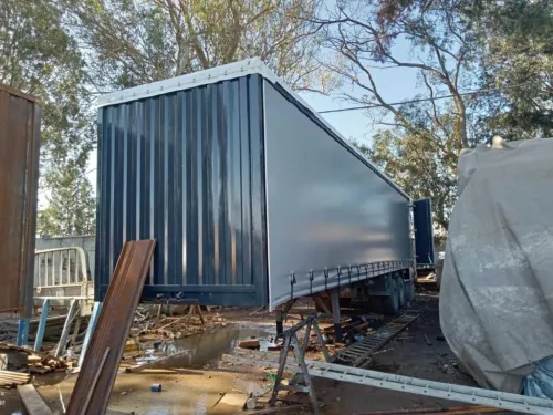 Fabrication des bâches pour remorque et semi remorque  