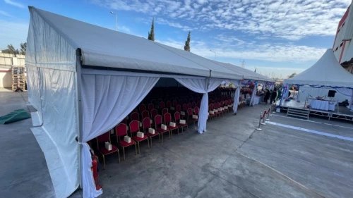Location chapiteaux et réalisation des stands