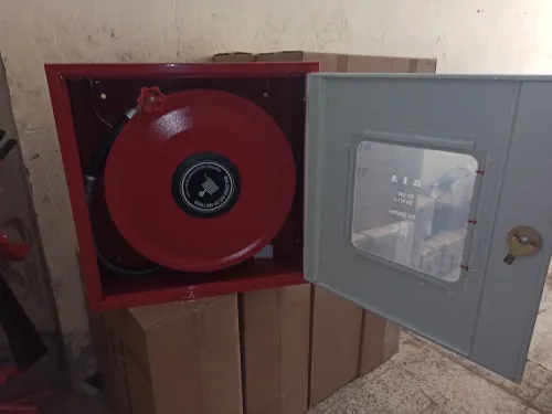 -قارورات الاطفاء - RIA A ARMOIRE ) extincteur )