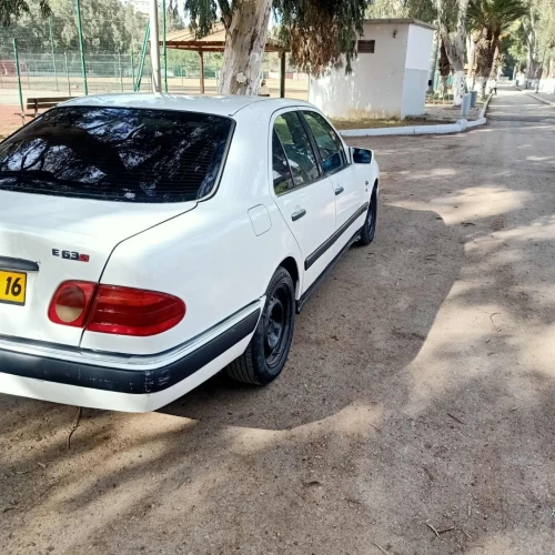 Mercedes C63S 1997 V6