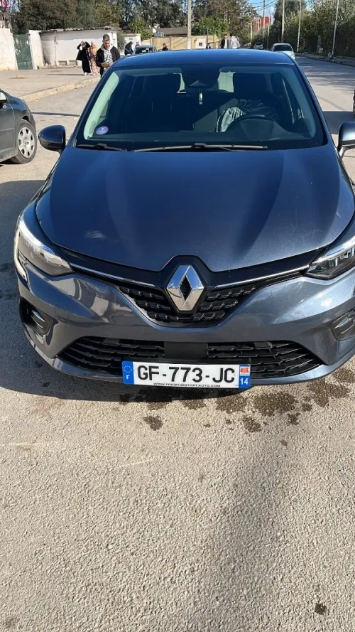 Renault CLIO 5 V 1.6 E-TECH 140 2022 CLIO E-TECH HYBRID
