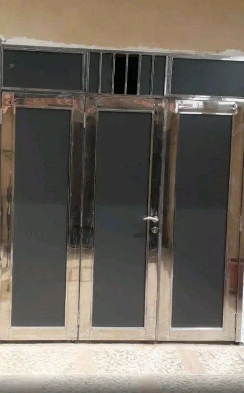 PORTE ET GRILLE FENETRE INOX