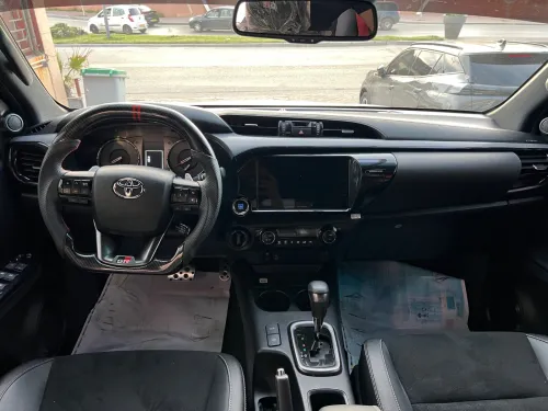 Toyota Hilux 2025 GR