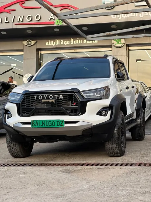 Toyota Hilux 2025 GR