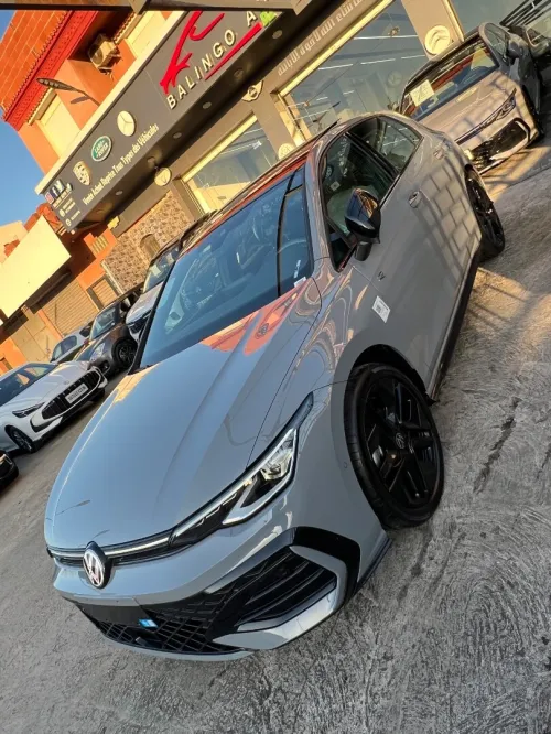 Volkswagen Golf 8 2025 R-Line