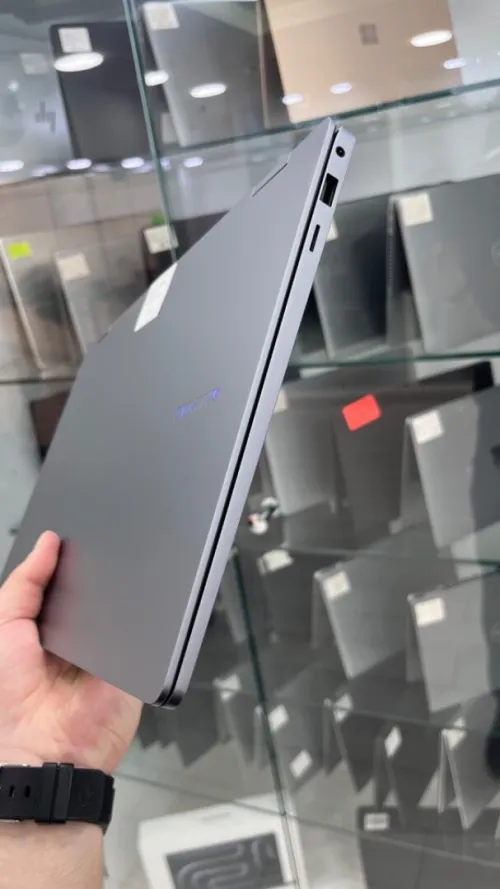 GALAXY BOOK 5 Ultra 5 226V  16RAM 512 SSD 15.6'' AMOLED  Intel(R) Arc(TM) 130V GPU RI (8GB) BATTERIE 100% ETAT NEUF GARANTIE 06 MOIS