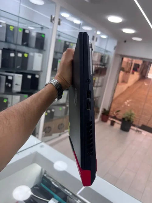 ASUS ROG STRIX AMD Ryzen 9 5900HX with Radeon  16RAM  512SSD RTX 3060 06GB DDR6  BATTERIE +5HEURES