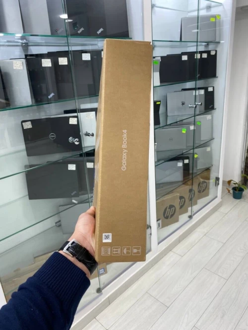 SAMSUNG GALAXY BOOK 4 15.6'' INTEL 7 150U 16RAM 1TB SSD NEUF JAMAIS SERVI