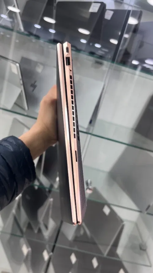 HP SPECTRE  I7-1185G7 15.6'' TACTILE 16RAM 512SSD IRIS XE  BATTERIE + 5 HEURES EXCELLENT ETAT A2-2